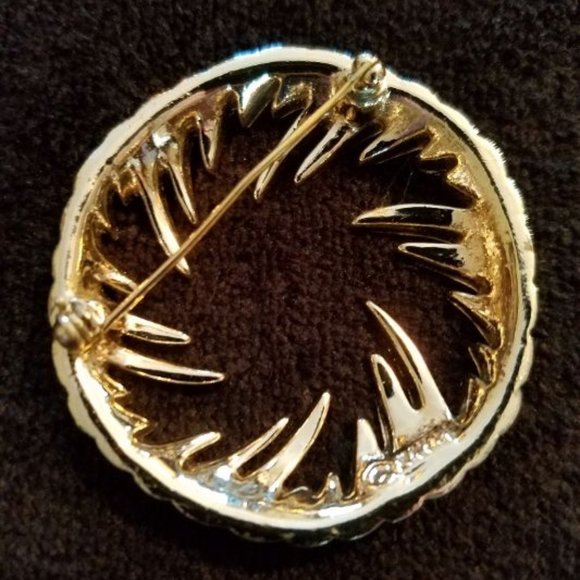 SARAH COVENTRY VINTAGE SILVER/GOLD TONE BROOCH - Picture 2 of 3